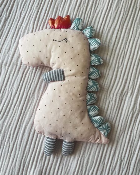 Sisi: Doğal Kumaş Oyuncak Dinazor