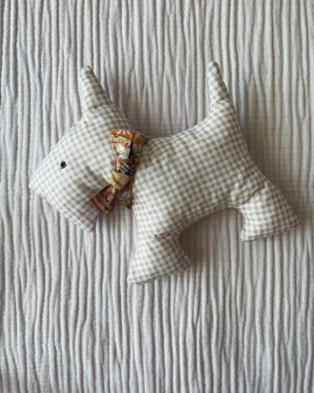 Tişu: Doğal Kumaş Oyuncak Köpek